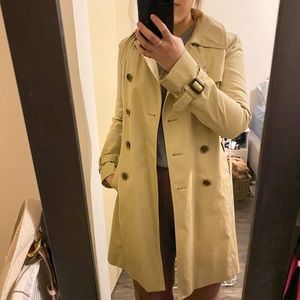 HOST PICK ❣️J.Crew Classic Trench - Size 00 - EUC